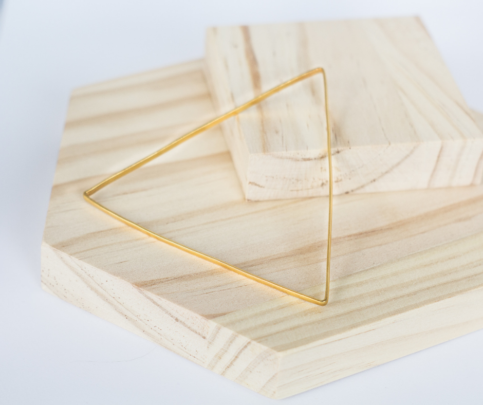 Triangle Bracelet // Brazalete Triángulo